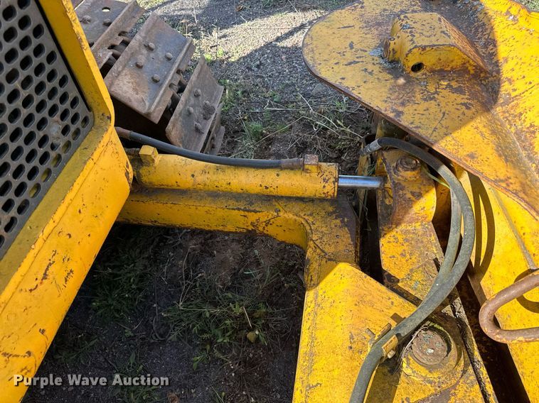 image for item EN2522 1973 John Deere 350B dozer