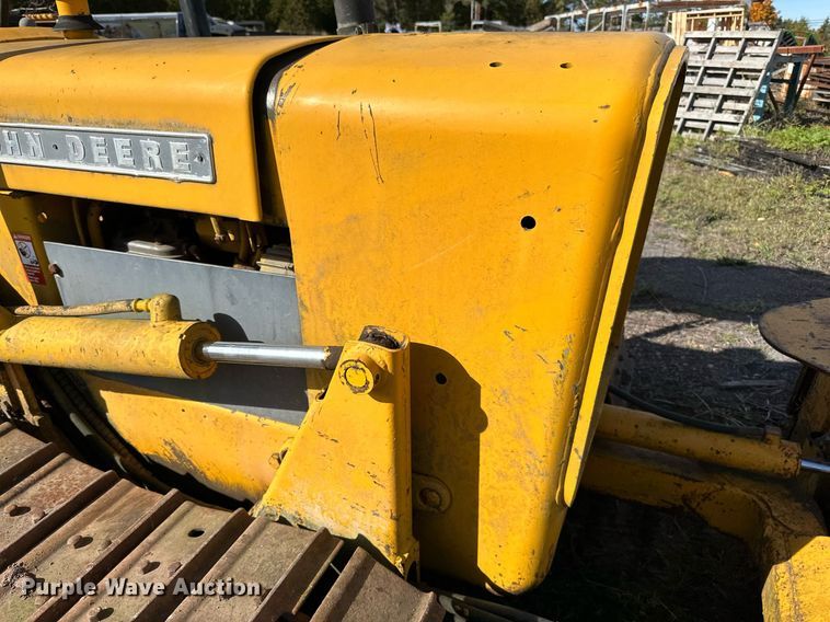image for item EN2522 1973 John Deere 350B dozer