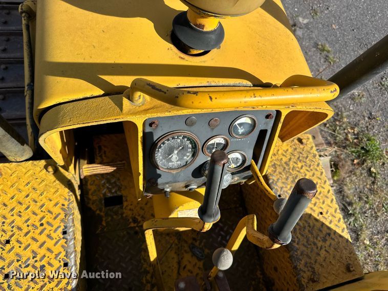 image for item EN2522 1973 John Deere 350B dozer