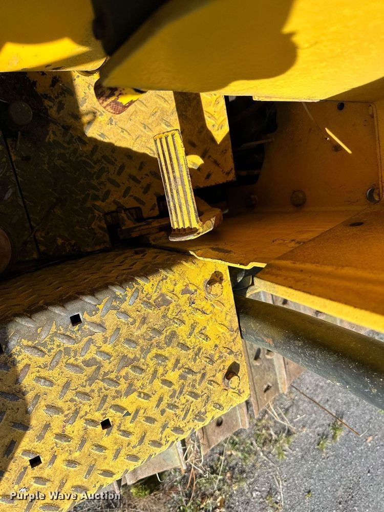 image for item EN2522 1973 John Deere 350B dozer