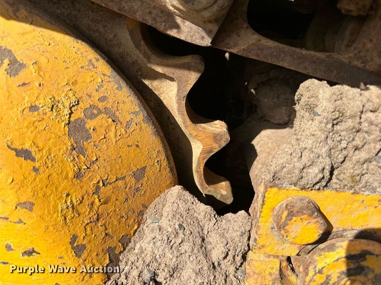 image for item EN2522 1973 John Deere 350B dozer