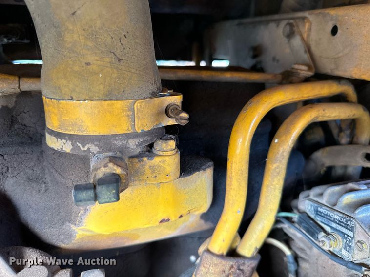 image for item EN2522 1973 John Deere 350B dozer