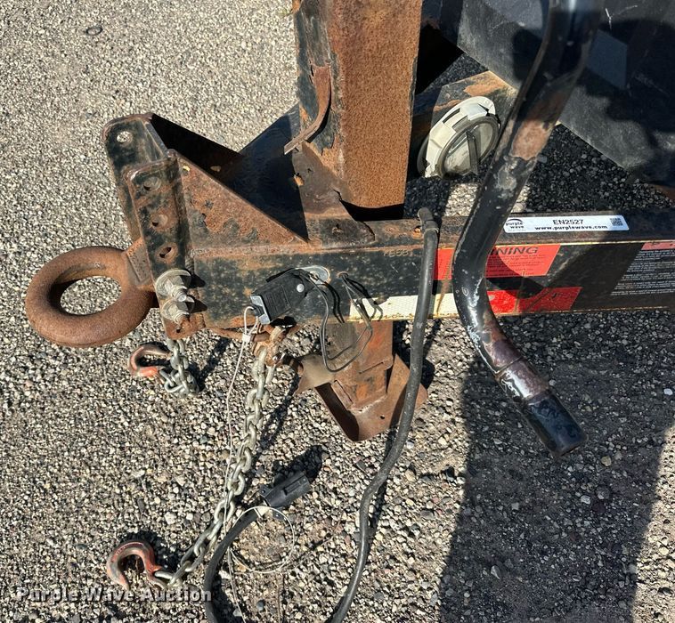 image for item EN2527 2015 DCT dump trailer