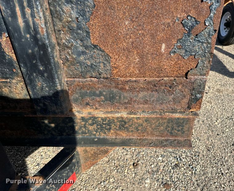 image for item EN2527 2015 DCT dump trailer