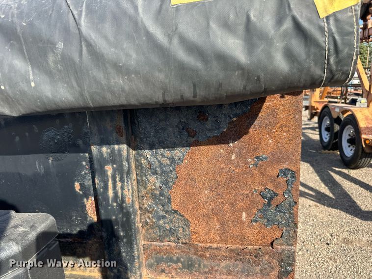 image for item EN2527 2015 DCT dump trailer