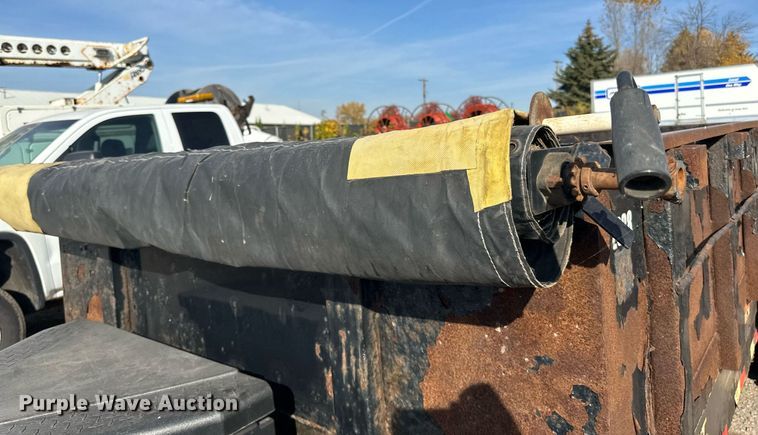 image for item EN2527 2015 DCT dump trailer