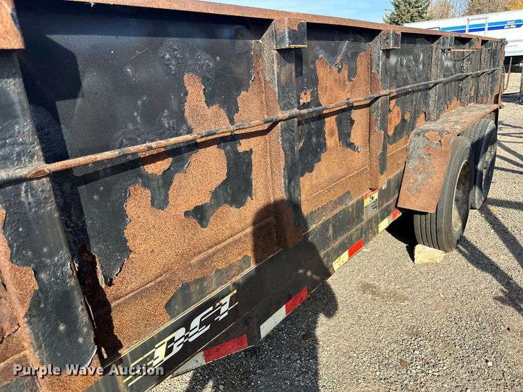 image for item EN2527 2015 DCT dump trailer