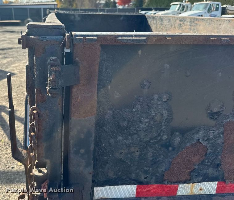 image for item EN2527 2015 DCT dump trailer