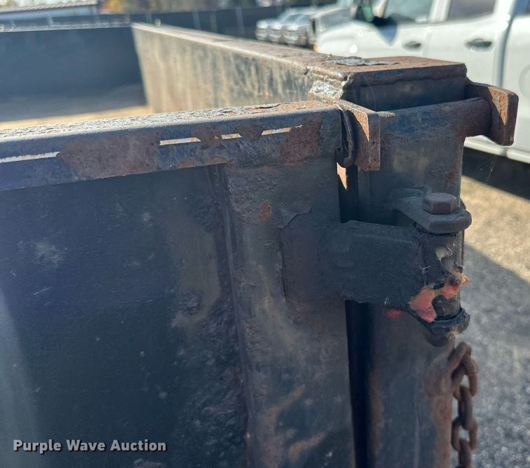 image for item EN2527 2015 DCT dump trailer