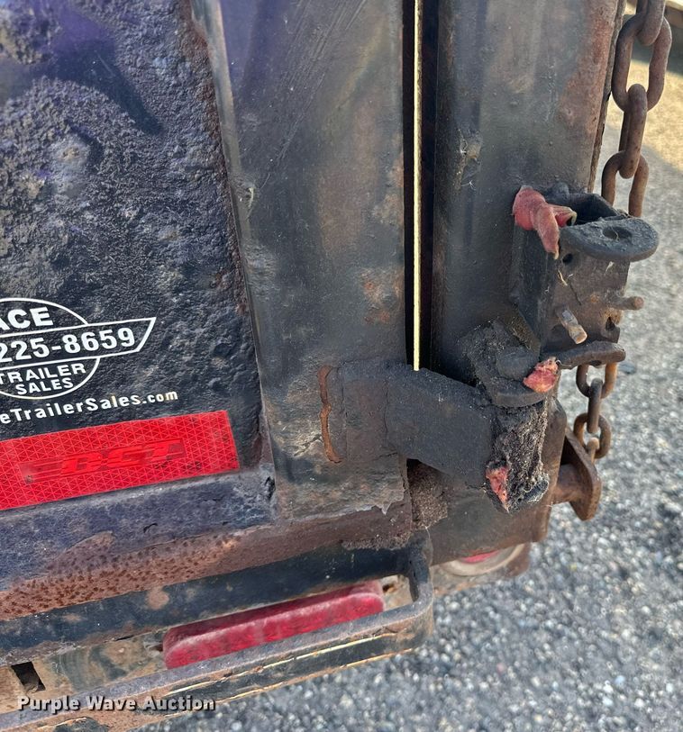 image for item EN2527 2015 DCT dump trailer