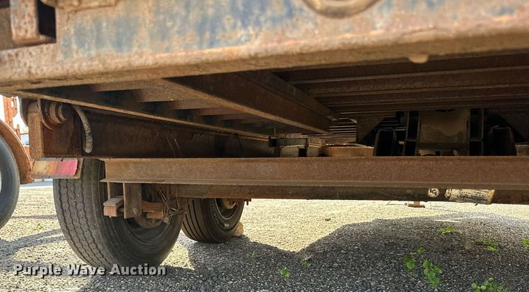 image for item EN2527 2015 DCT dump trailer