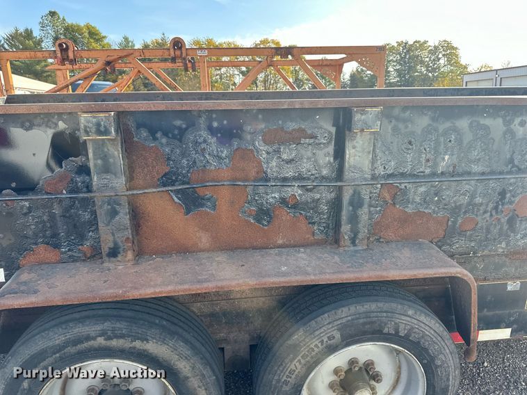 image for item EN2527 2015 DCT dump trailer