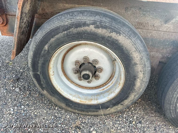 image for item EN2527 2015 DCT dump trailer