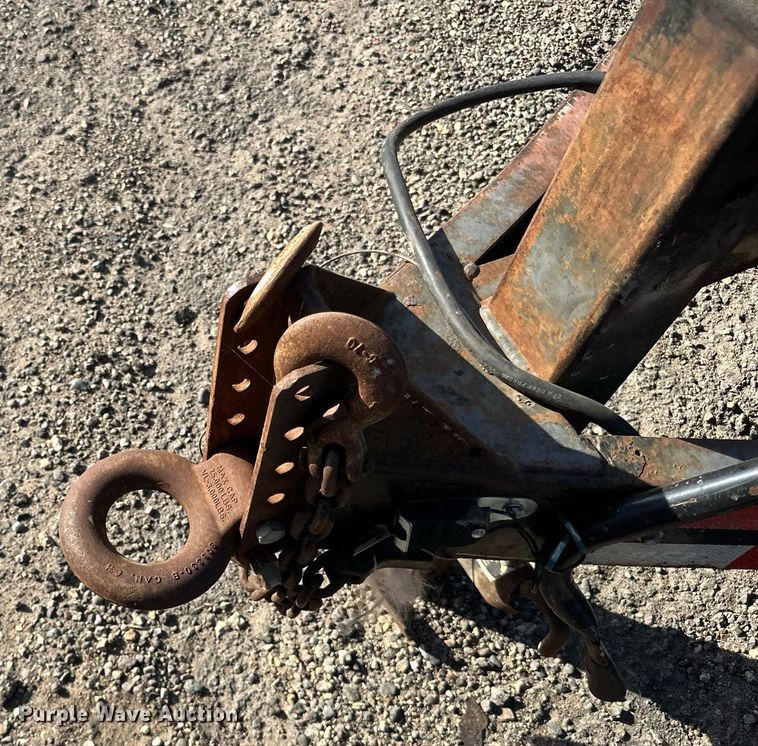 image for item EN2533 2016 DCT dump trailer