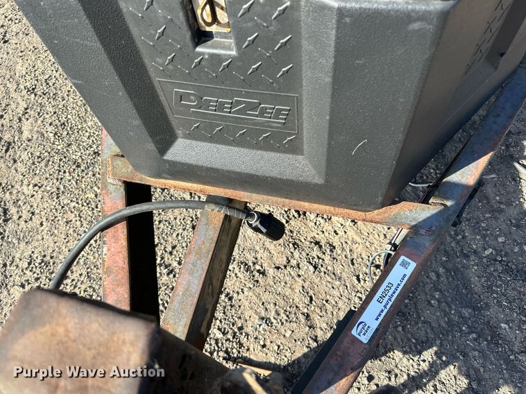 image for item EN2533 2016 DCT dump trailer