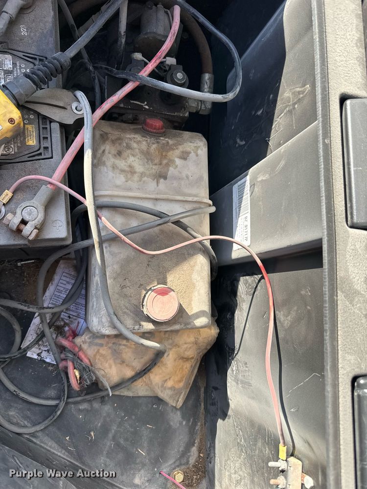 image for item EN2533 2016 DCT dump trailer