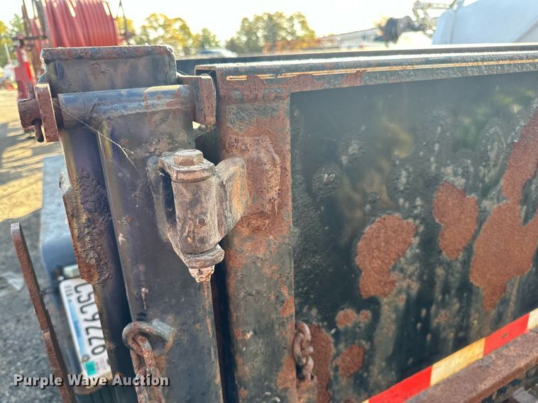 image for item EN2533 2016 DCT dump trailer