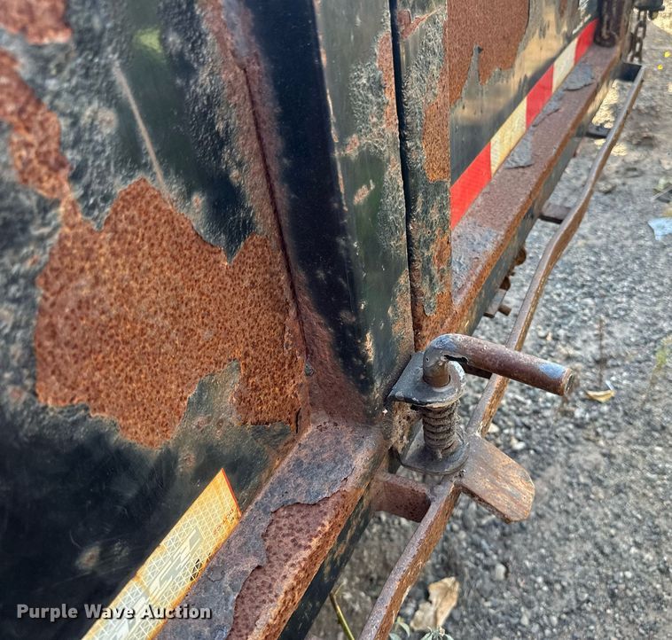 image for item EN2533 2016 DCT dump trailer