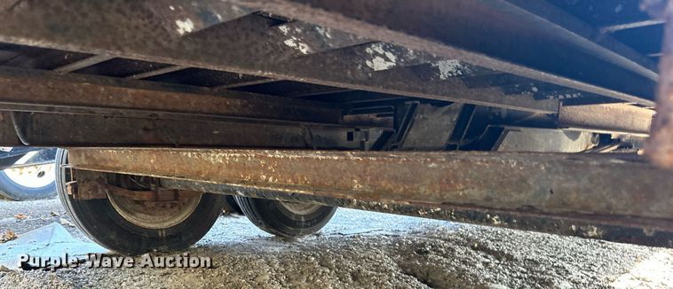 image for item EN2533 2016 DCT dump trailer