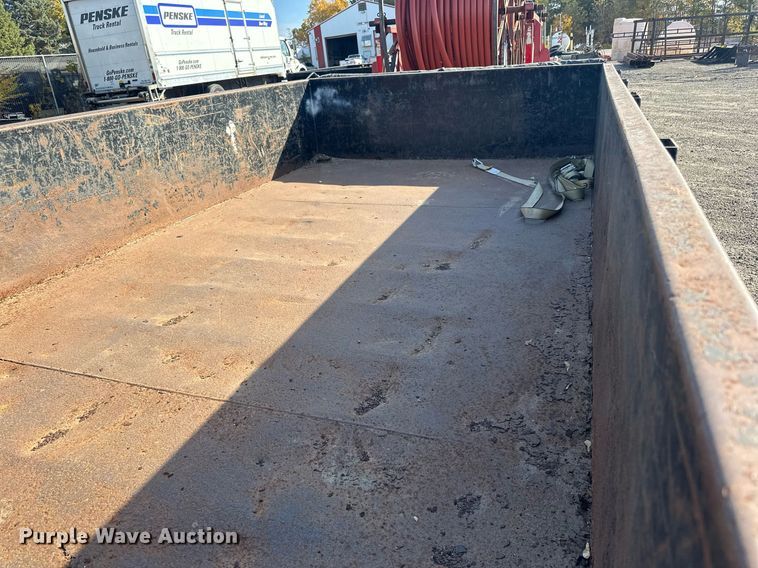 image for item EN2533 2016 DCT dump trailer