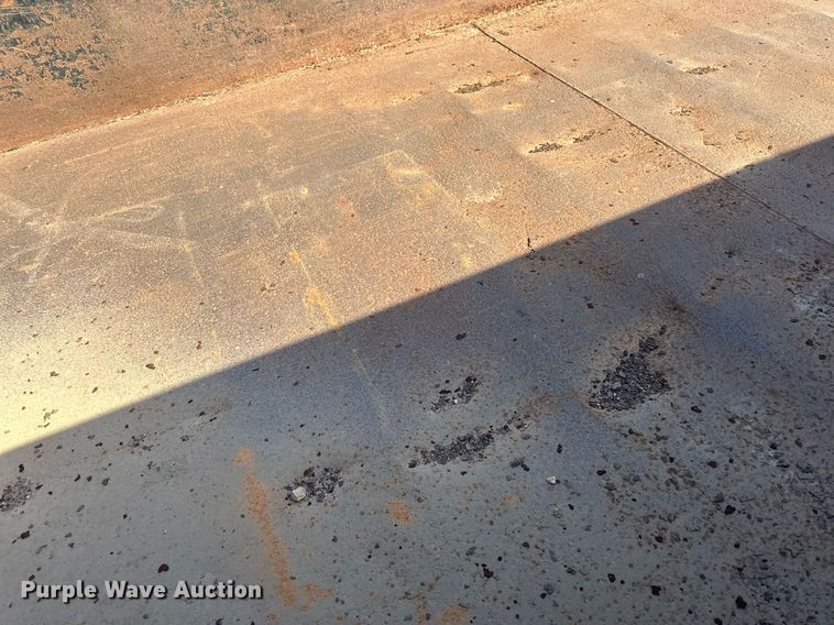 image for item EN2533 2016 DCT dump trailer