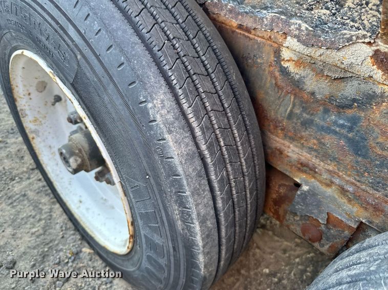 image for item EN2533 2016 DCT dump trailer