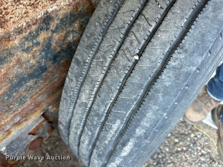 image for item EN2533 2016 DCT dump trailer