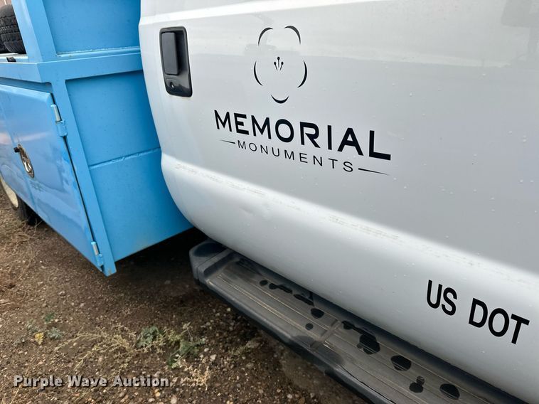 image for item EN2539 2008 Ford F550 Super Duty XL flatbed truck