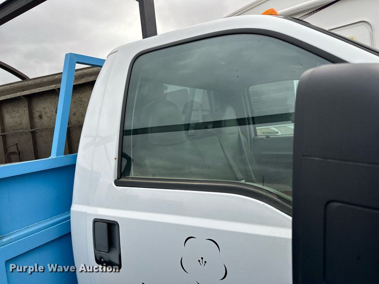 image for item EN2539 2008 Ford F550 Super Duty XL flatbed truck