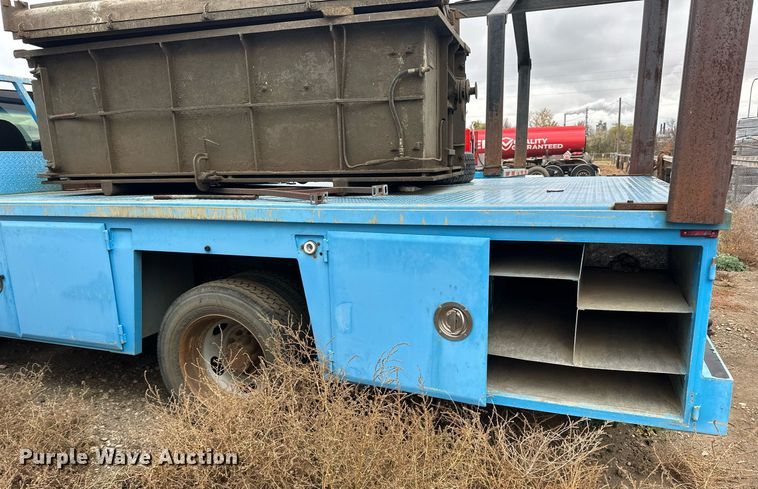 image for item EN2539 2008 Ford F550 Super Duty XL flatbed truck