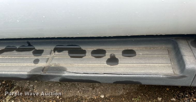 image for item EN2539 2008 Ford F550 Super Duty XL flatbed truck