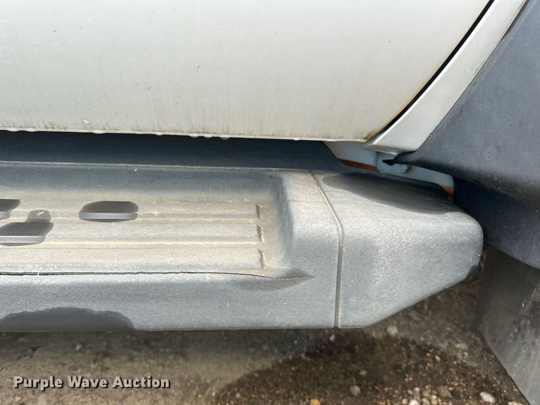 image for item EN2539 2008 Ford F550 Super Duty XL flatbed truck