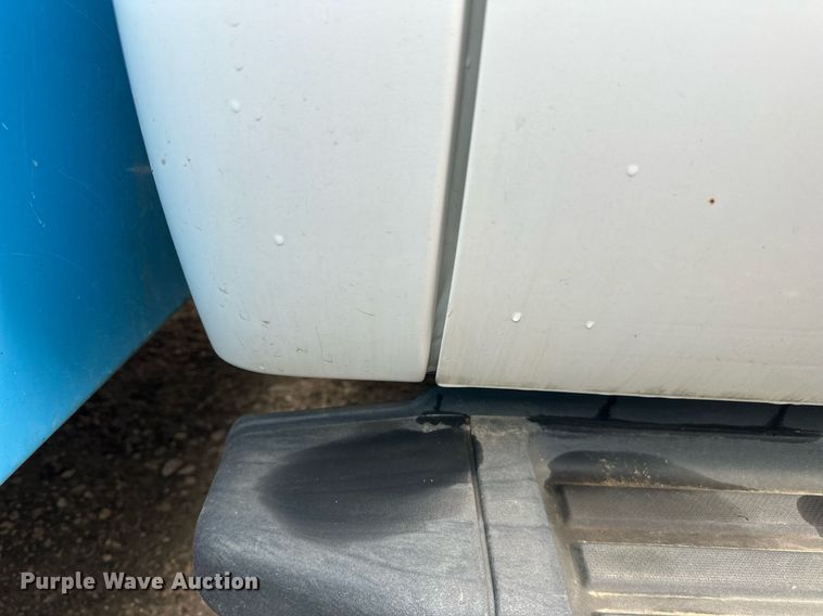 image for item EN2539 2008 Ford F550 Super Duty XL flatbed truck