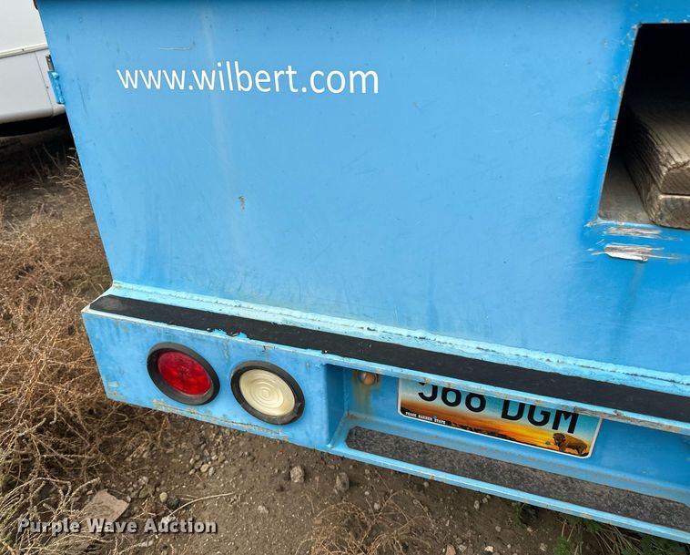 image for item EN2539 2008 Ford F550 Super Duty XL flatbed truck