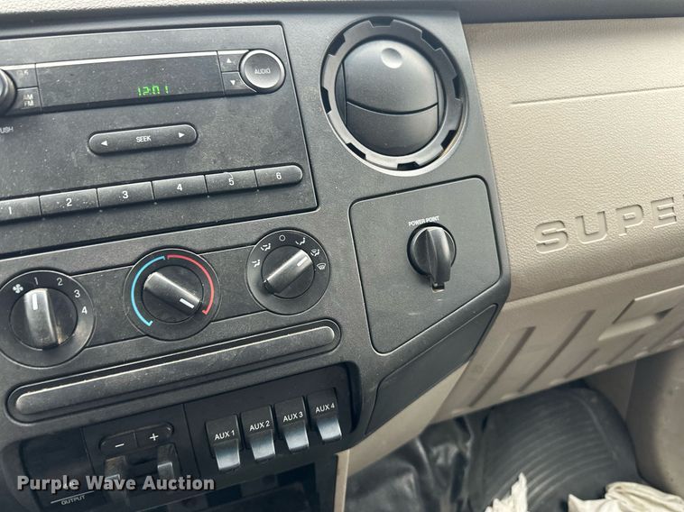 image for item EN2539 2008 Ford F550 Super Duty XL flatbed truck