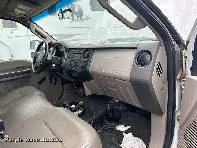 image for item EN2539 2008 Ford F550 Super Duty XL flatbed truck