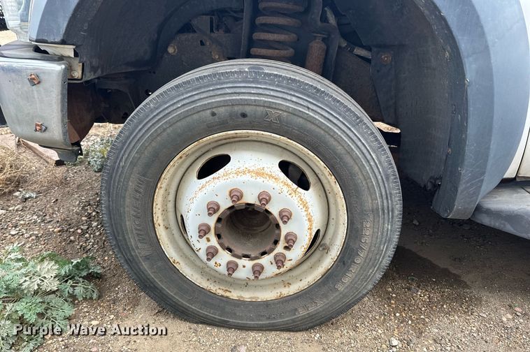 image for item EN2539 2008 Ford F550 Super Duty XL flatbed truck