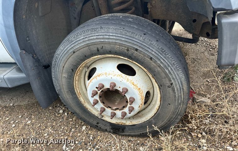 image for item EN2539 2008 Ford F550 Super Duty XL flatbed truck