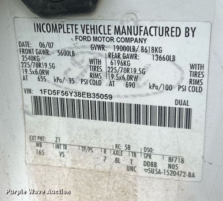 image for item EN2539 2008 Ford F550 Super Duty XL flatbed truck