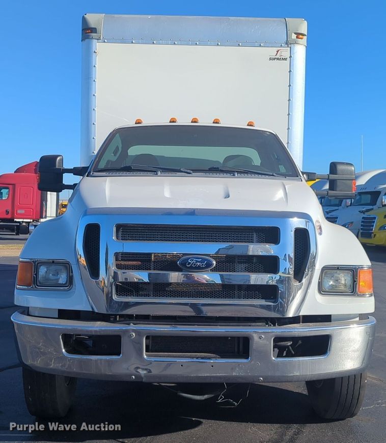 image for item EQ2382 2015 Ford F650 box truck