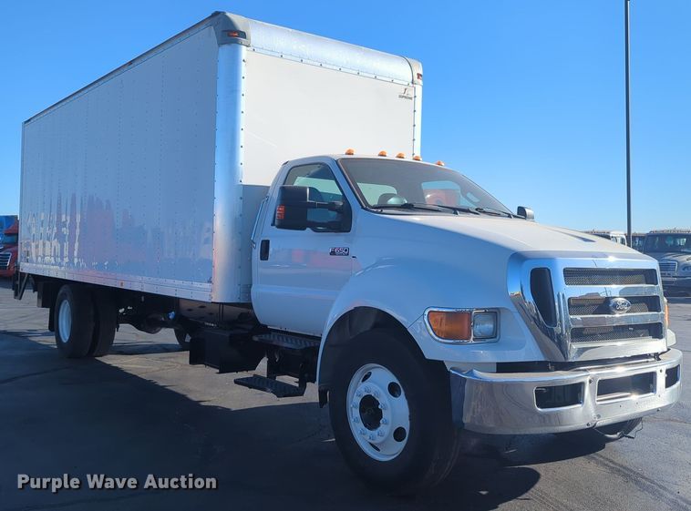image for item EQ2382 2015 Ford F650 box truck