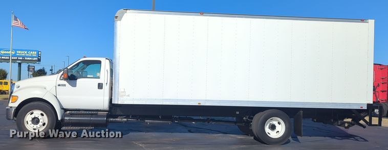 image for item EQ2382 2015 Ford F650 box truck