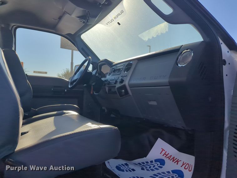 image for item EQ2382 2015 Ford F650 box truck