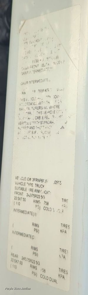 image for item EQ2382 2015 Ford F650 box truck