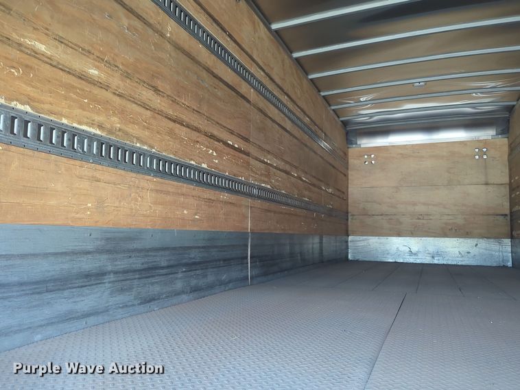 image for item EQ2388 2015 Freightliner Business Class M2 box truck