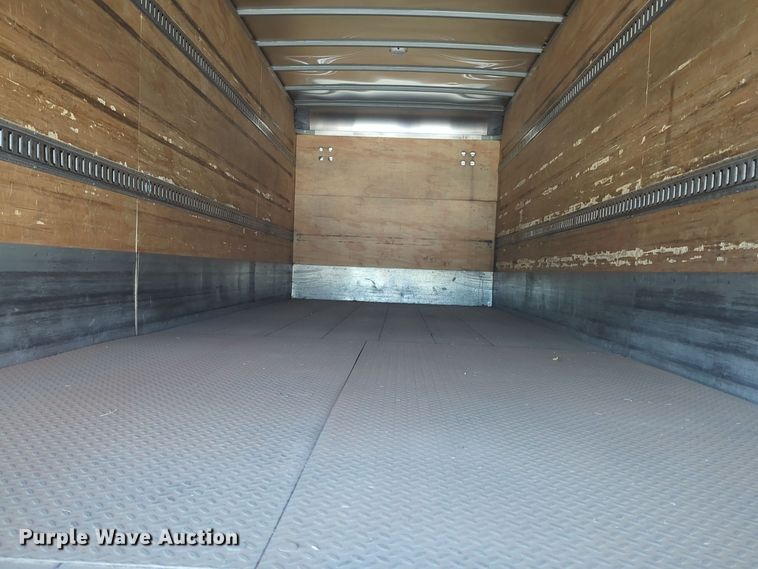 image for item EQ2388 2015 Freightliner Business Class M2 box truck