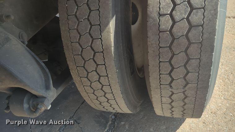 image for item EQ2388 2015 Freightliner Business Class M2 box truck