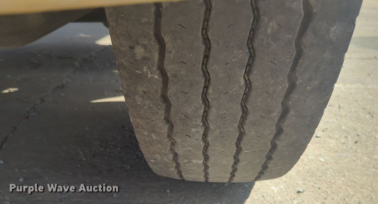 image for item EQ2388 2015 Freightliner Business Class M2 box truck