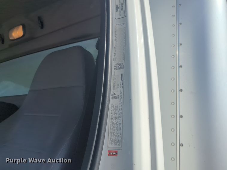 image for item EQ2388 2015 Freightliner Business Class M2 box truck