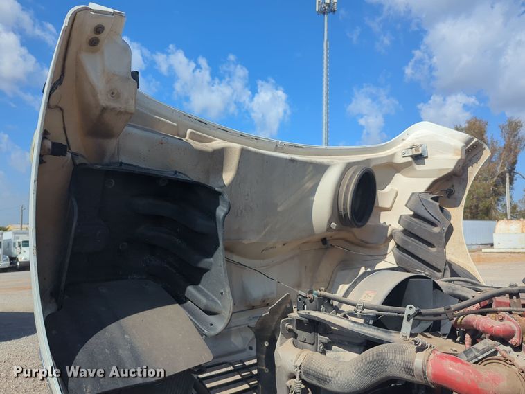 image for item EQ2389 2016 Freightliner Business Class M2 box truck